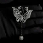 ⁦رانيا بروش أبيض زركون مطلي بالروديوم عالي الجودة⁩ - الصورة ⁦3⁩