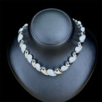 ⁦إيلان طقم كامل من الزركون الأبيض مطلي بالروديوم عالي الجودة⁩ - الصورة ⁦3⁩